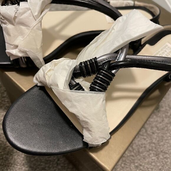 American Glamour byBadgley Mischka leather sandals - Picture 8 of 10